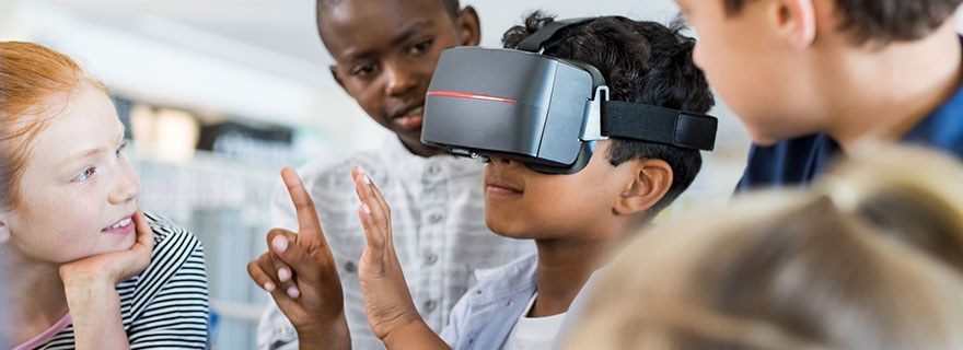 Boomgaard leg uit Fictief Wat virtual reality doet met kinderen - Leiden Pedagogiek Blog